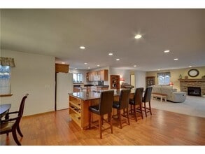 Building Photo - 1155 SW Harbor Vista Cir