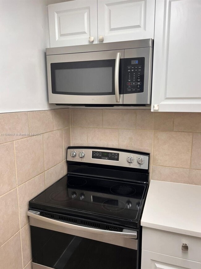 Building Photo - 271 Bonnie Blvd