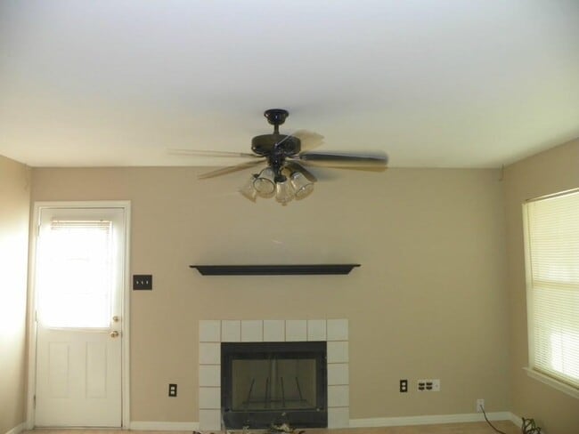 Foto del edificio - 509 Texas Ave