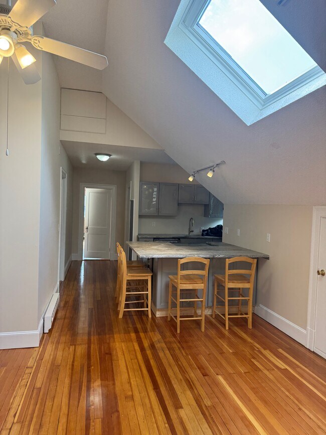 Kitchen - 10 Bretton Rd