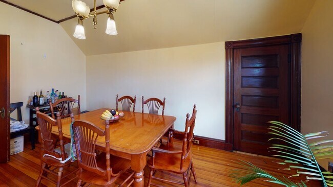 Building Photo - 33 Boylston St