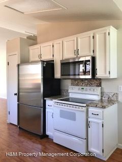 Building Photo - 3 br, 2 bath House - 1211 Alder