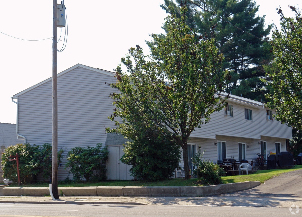Building Photo - 424 E Main St