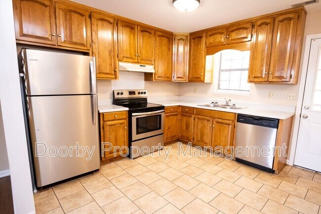 Foto del edificio - 303 Withrow Rd