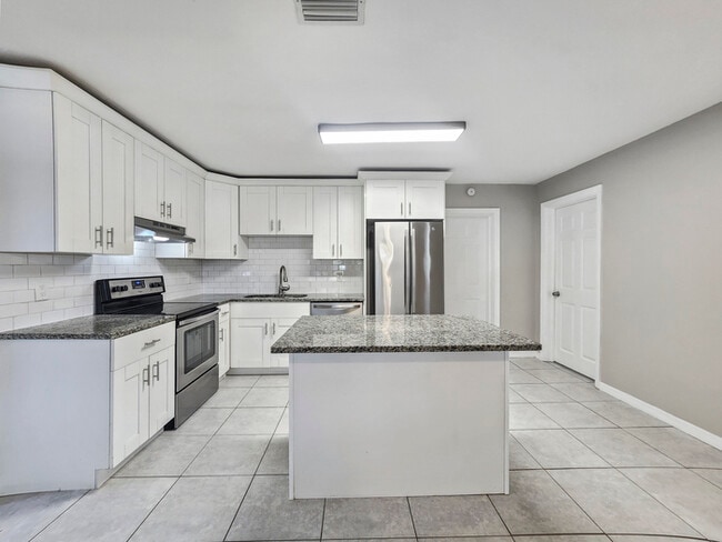 Building Photo - 5391 86th Ave