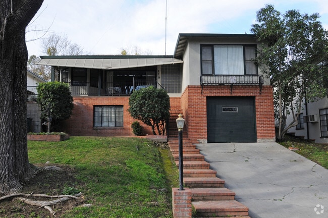 Building Photo - Royal Palms Apartments