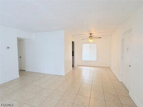 Building Photo - 1830 Maravilla Ave