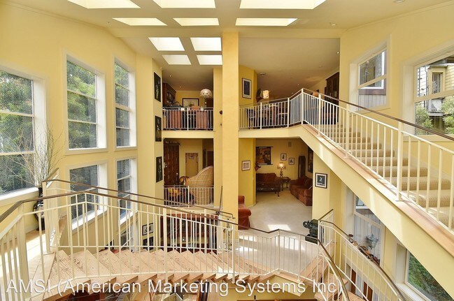 Foto del edificio - 4 br, 4 bath House - 737 Congo Street