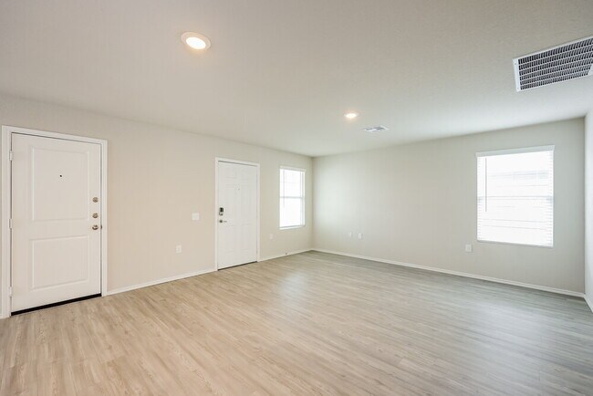 Building Photo - 13435 Ashworth Blvd