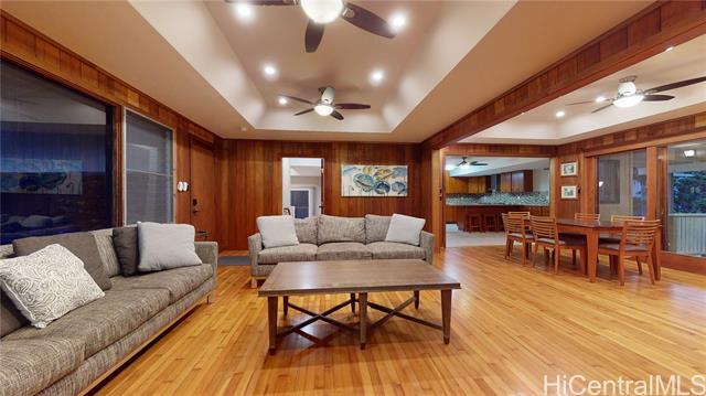 Building Photo - 254A Kuliouou Rd