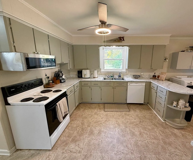 Foto del edificio - 1306 Peggy Ann Dr