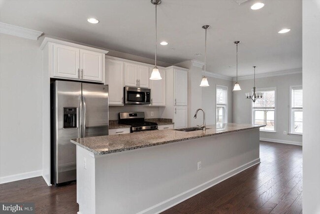 Kitchen - 3043 Saint Josephs Dr