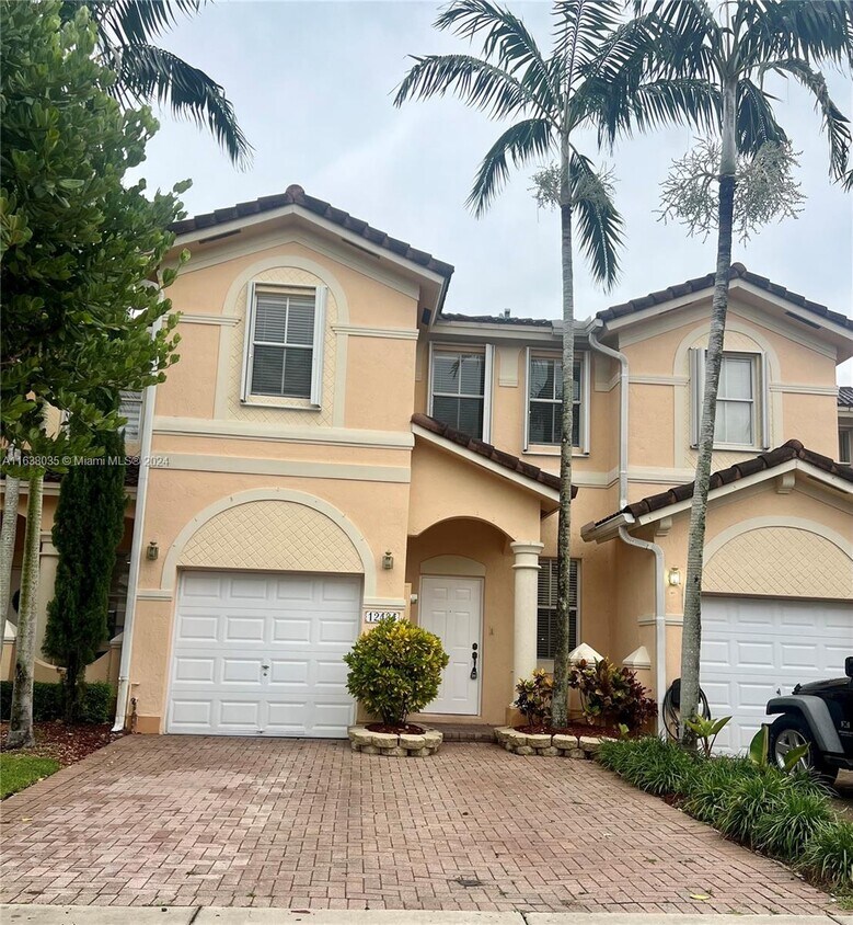 Foto principal - 12484 SW 123rd St