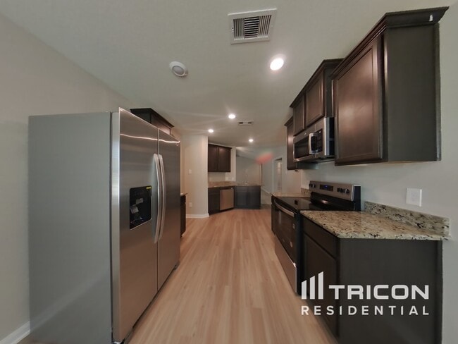 Building Photo - 23091 Bellini Dr