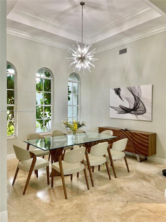 Foto del edificio - 2538 Montclaire Ct