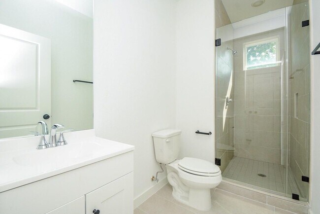 Foto del edificio - 4358 Clover St
