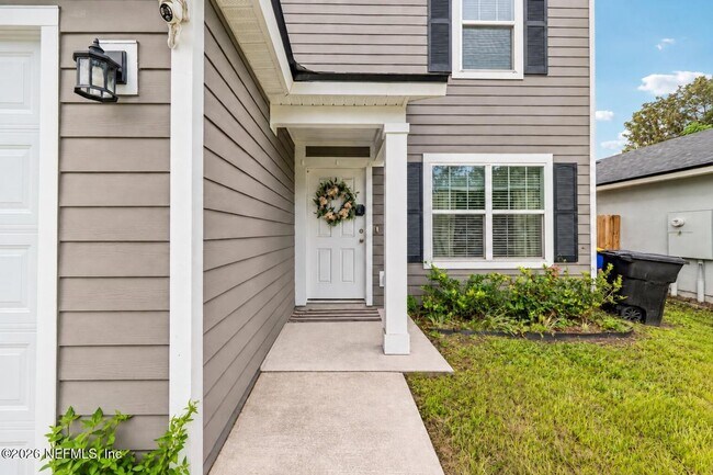 Building Photo - 7624 Cocoa Ave
