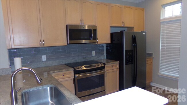 Building Photo - 274 Davidson Gateway Dr