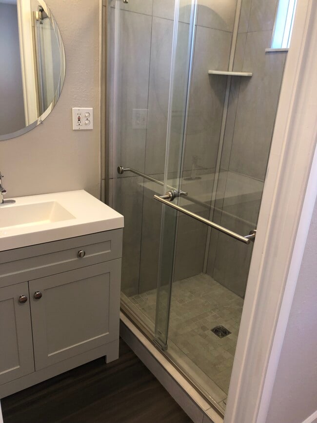 Building Photo - 401 15th Ave