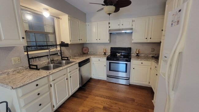 Building Photo - Convenient in Keene