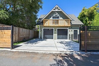 Building Photo - 421 Harrison Ave