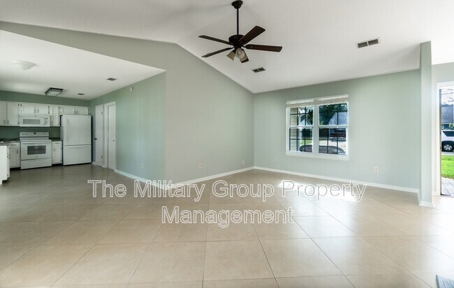 Foto del edificio - 3168 Sanderling Ct