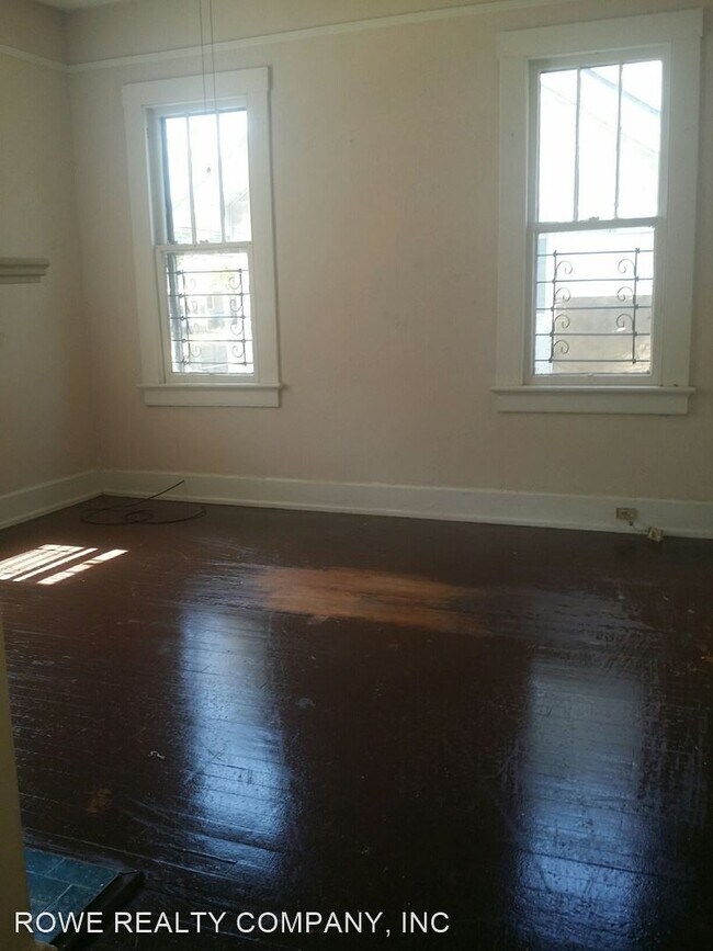 Building Photo - 3 br, 1.5 bath House - 2433 BELL STREET