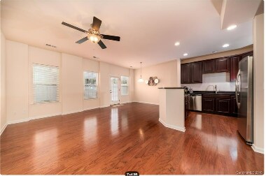 Foto del edificio - 7355 Copper Beech Trce