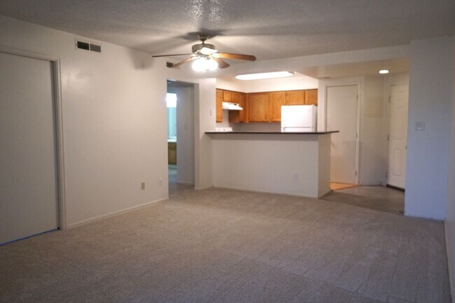 Building Photo - 3620 Iguana Drive