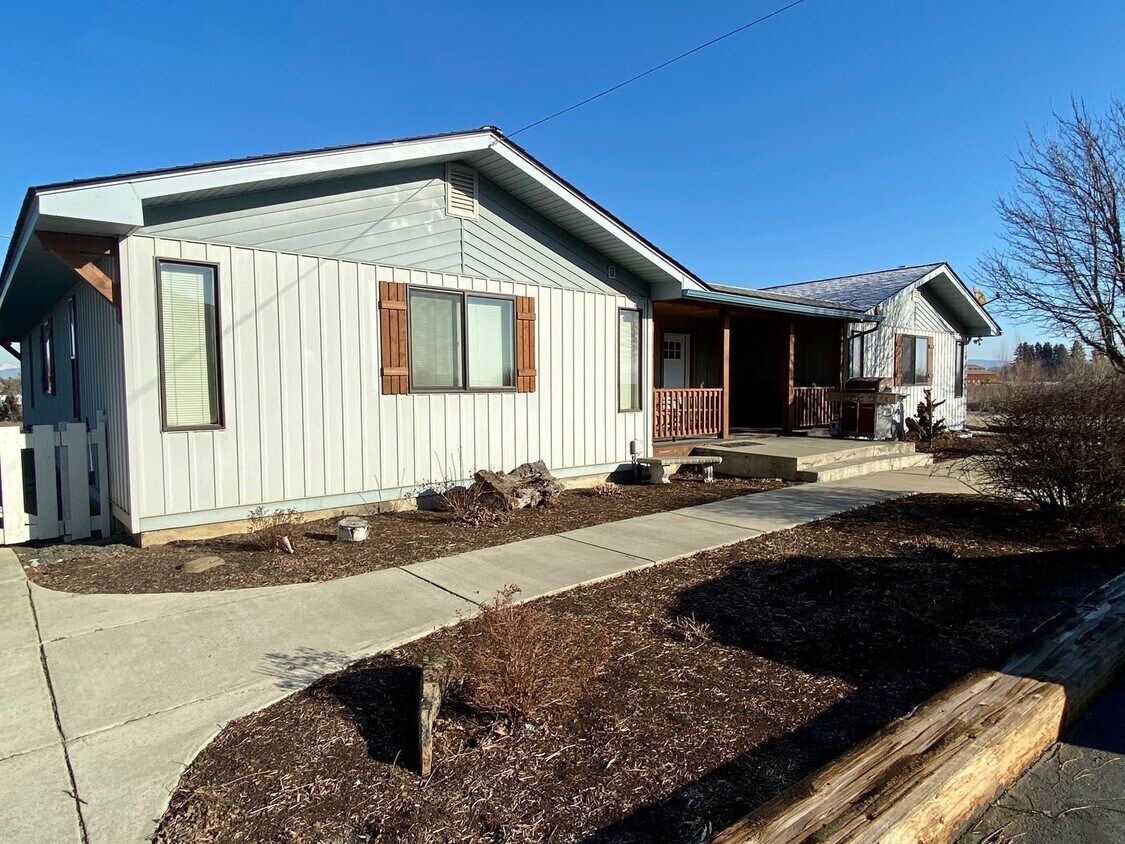 Primary Photo - 3 br, 2 bath House - 1020 Woodhouse loop
