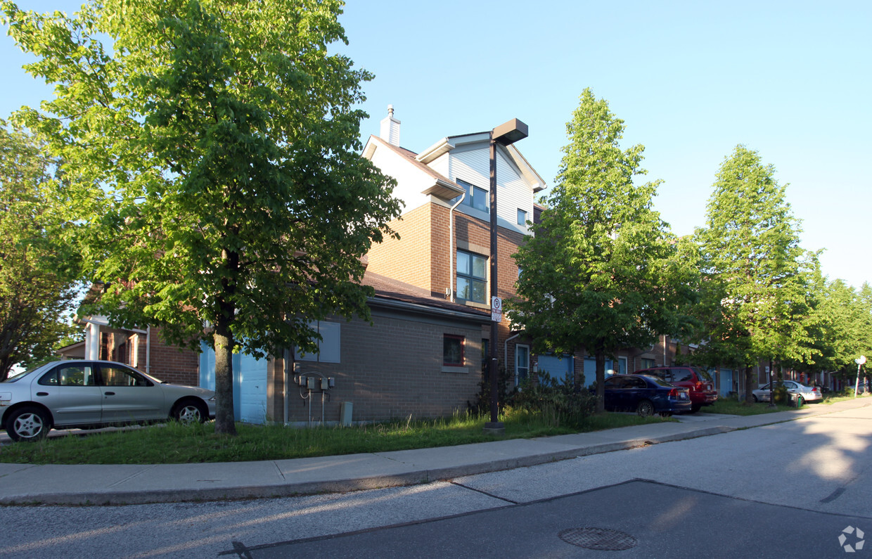 Building Photo - West Rouge Housing Co-Op