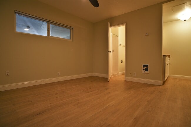Building Photo - 3126 College Ave