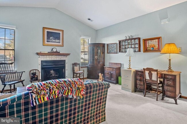 Building Photo - 381 Redbud Ct