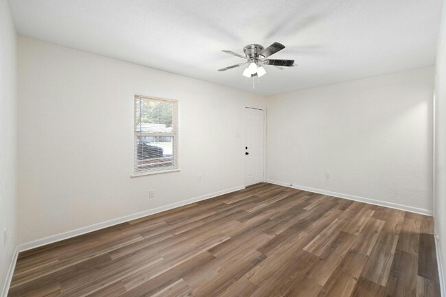 Foto del edificio - 413 W Croslin St