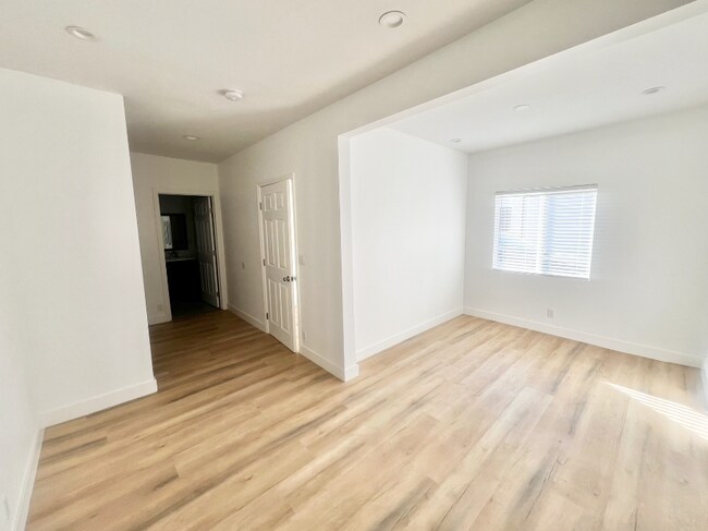 Foto del edificio - 1503 3/8 12th Ave Los Angeles, CA 90019