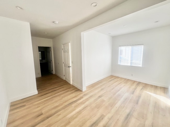 Building Photo - 1511 12th Ave