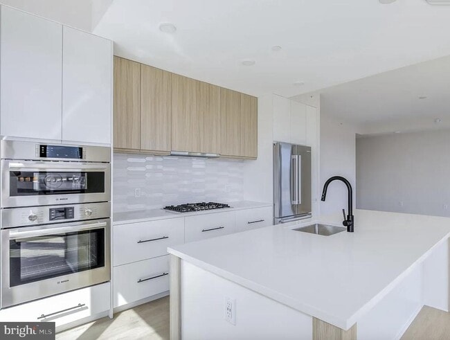 Foto del edificio - 255 W Falls Station Blvd