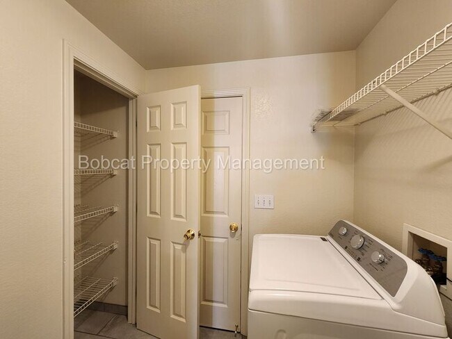 Foto del edificio - 1331 Chichester Dr