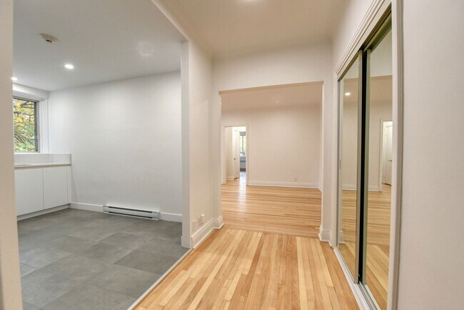 Photo du bâtiment - 3500 Av. Ridgewood