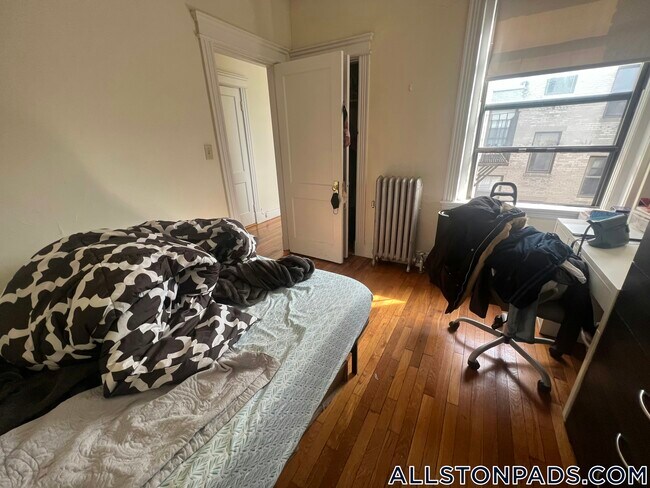 Foto del edificio - 1156 Commonwealth Ave