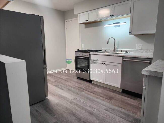 Foto del edificio - 2559 Edwin Ave