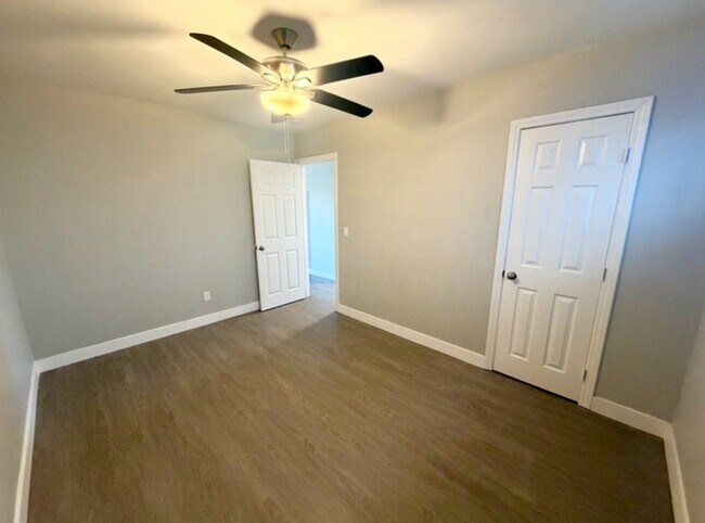 Building Photo - Stylish 2-Bedroom Upstairs Retreat in the Heart