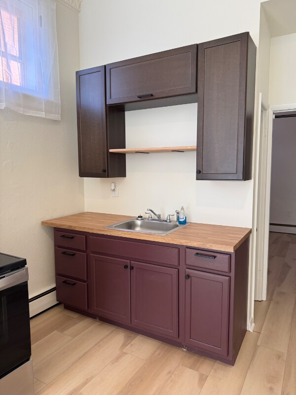 Foto del edificio - 329 Taylor Ave