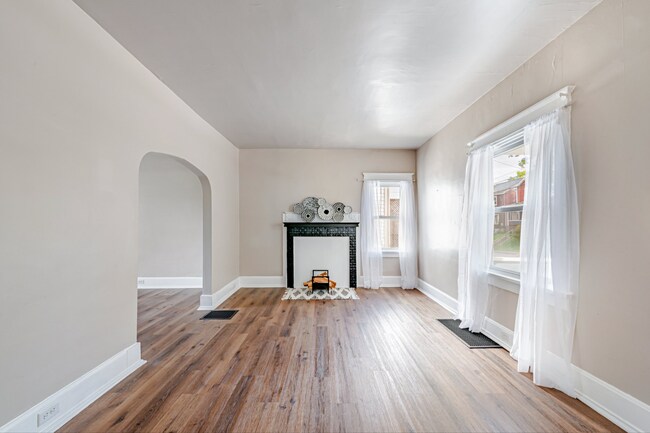 Foto del edificio - Beautiful 3 bedroom home in Aliquippa available August 1!