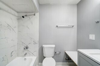 Interior Photo - Cascade Ridge