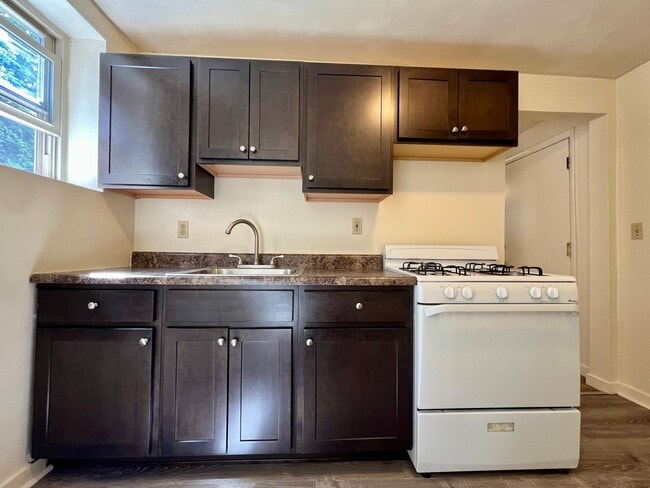 Large 1 BR Apartment in Lovely South Oakla... - Large 1 BR Apartment in Lovely South Oakla...