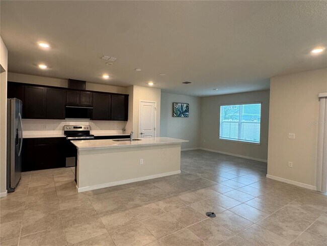 Building Photo - 2102 Charming Ave