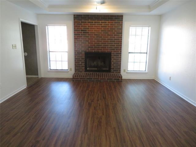 Foto del edificio - 200 Idle Creek Ln