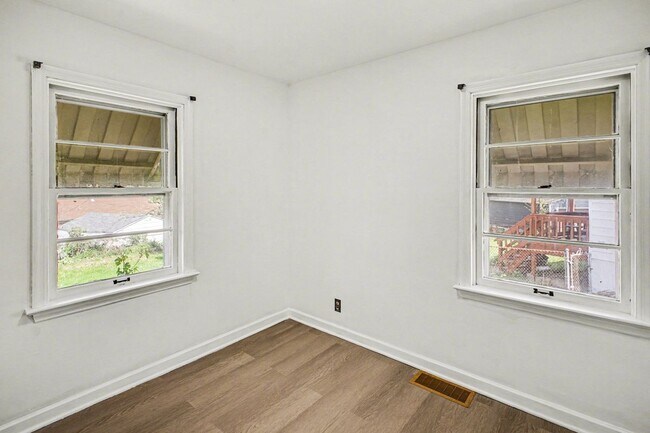 Foto del edificio - 10205 St Daniel Ln