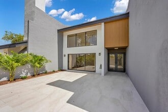 Building Photo - 6661 SW 72nd St